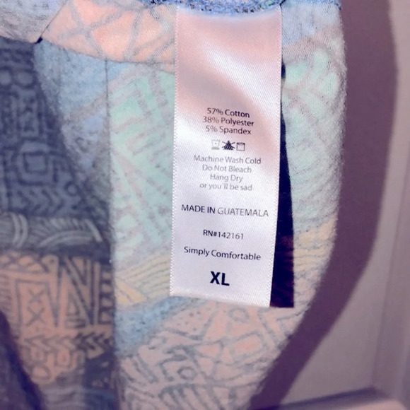 Lularoe Irma top size XLArge - Picture 5 of 8